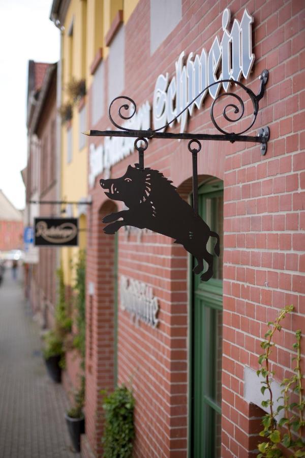 Gasthaus Und Pension "Zum Hauenden Schwein" Wörlitz Εξωτερικό φωτογραφία